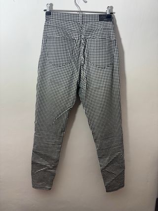 Pantalon Stradivarius variados