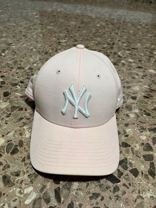 Gorra New Era Rosa y Blanca