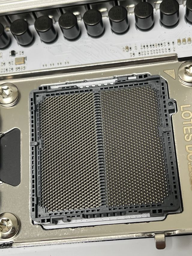 Placa Base ASUS TUF Gaming B850-BTF WiFi W