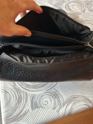 Bolso con correa marca Desigual