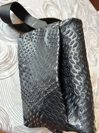 Bolso con correa marca Desigual