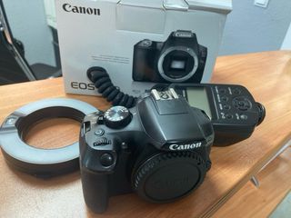Cámara Canon EOS 1300D Negra