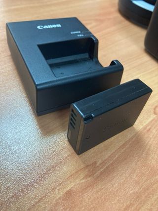 Cámara Canon EOS 1300D Negra