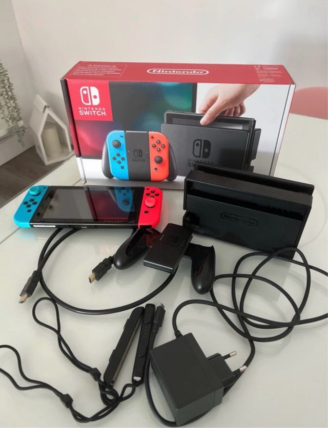 Nintendo Switch Azul y Rojo