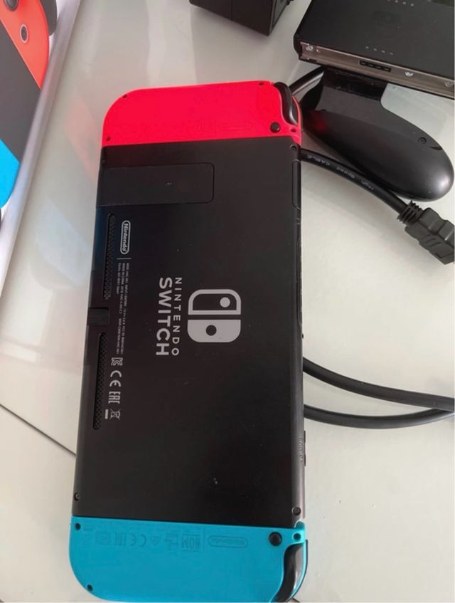 Nintendo Switch Azul y Rojo