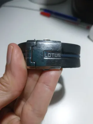 Reloj Negro y Plateado