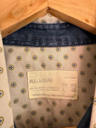 Camisa Pull&Bear Beige/Marrón Estampada