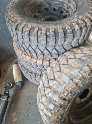 Llantas 16 desplazadas con neumaticos