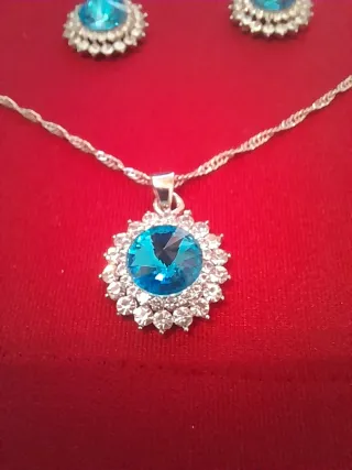 Precioso conjunto plata con Piedras Turquesa.