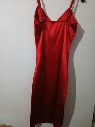 Vestido H&M marrón y vestido rojo