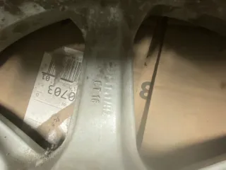 Llanta Rial plateada