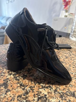 Zapatos charol negros