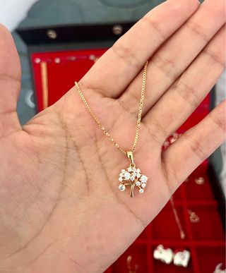 Collar árbol con circonitas