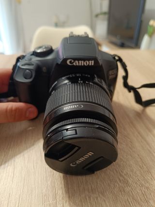 KIT COMPLETO Cámara Canon EOS 2000D + Accesorios