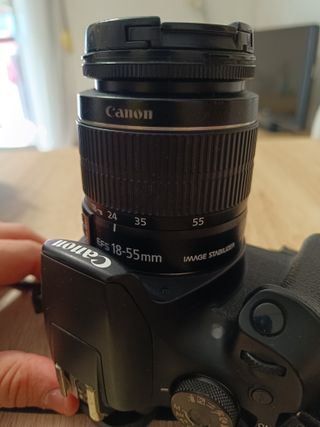 KIT COMPLETO Cámara Canon EOS 2000D + Accesorios