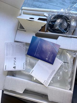 PS4 Blanca 500GB con Caja Original