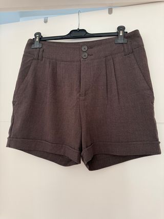 Shorts marrones Stradivarius