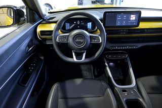 Jeep Avenger   BEV 115kW 156CV Summit