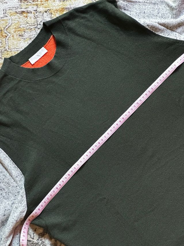 Jersey COS verde oliva oscuro y naranja