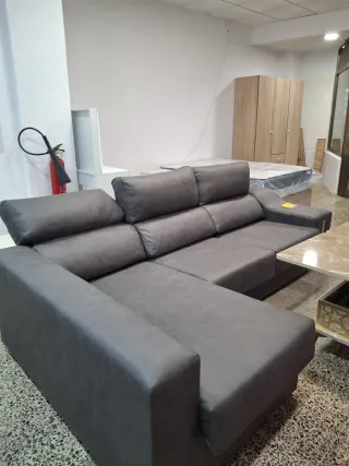 Divano chaiselongue Óscar 2,60 m disponibile in Marengo, Chocolate e Beige