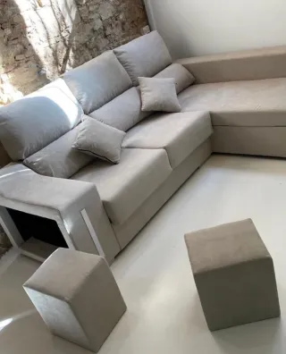 Divano chaiselongue Óscar 2,60 m disponibile in Marengo, Chocolate e Beige