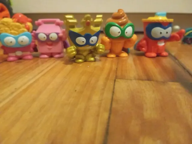 Lote de figuras SuperThings