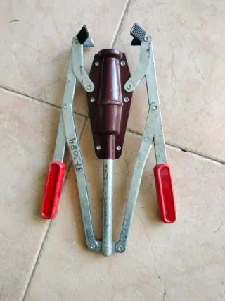 Encorchadora de botellas