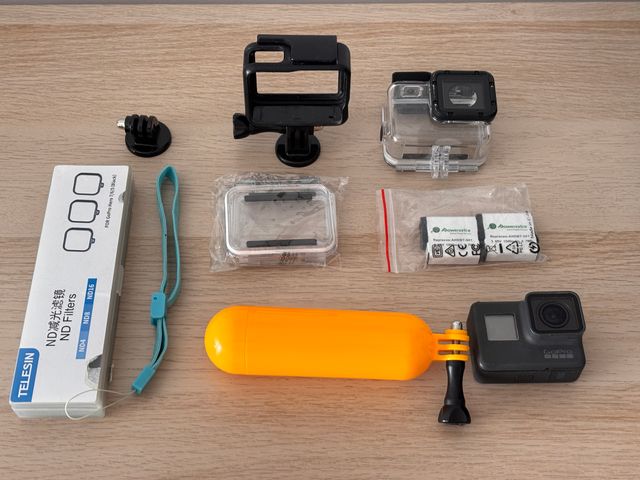GoPro Hero 5 Black + Accessori