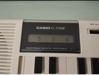 Teclado Casio VL-Tone V1 con funda