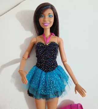 Barbie Nikki Bambola