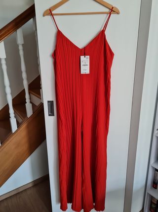 Mono Zara Rojo Talla M