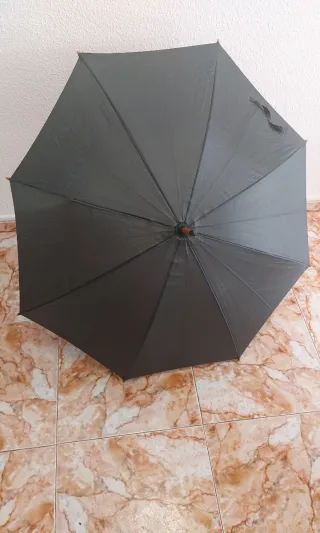 PARAGUERO FORMA BUO y TRES PARAGUAS + 1 DE REGALO