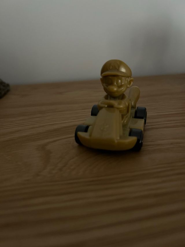 Figura Mario Kart Dorado McDonald's