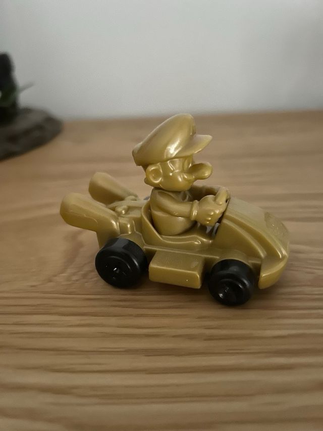 Figura Mario Kart Dorado McDonald's
