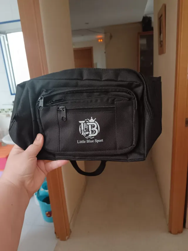 Riñonera Little Blue Sport Negra