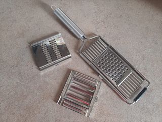 Grattugia verdure multiuso