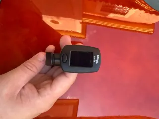 Guitarra Acústica Naranja con complementos y funda