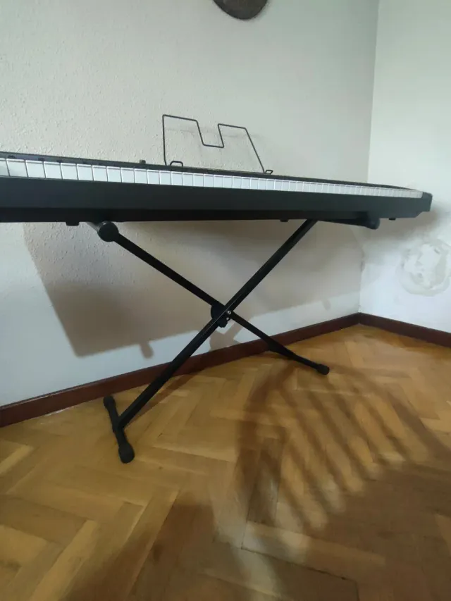 Piano Roland EP-880