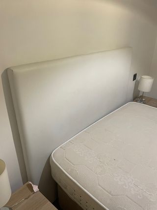 Cabecero polipiel blanco