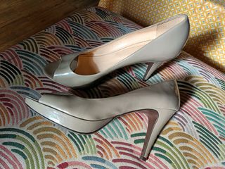 Zapatos Peep Toe Tacón alto 10 cm. Beige. Talla 41