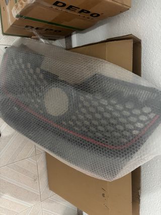 Paragolpes Golf GT V sin estrenar