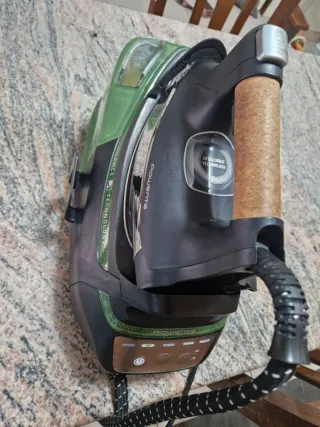 Ferro da stiro Rowenta Silence Steam Pro DG9266