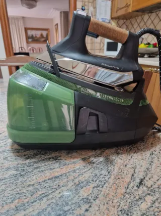 Ferro da stiro Rowenta Silence Steam Pro DG9266