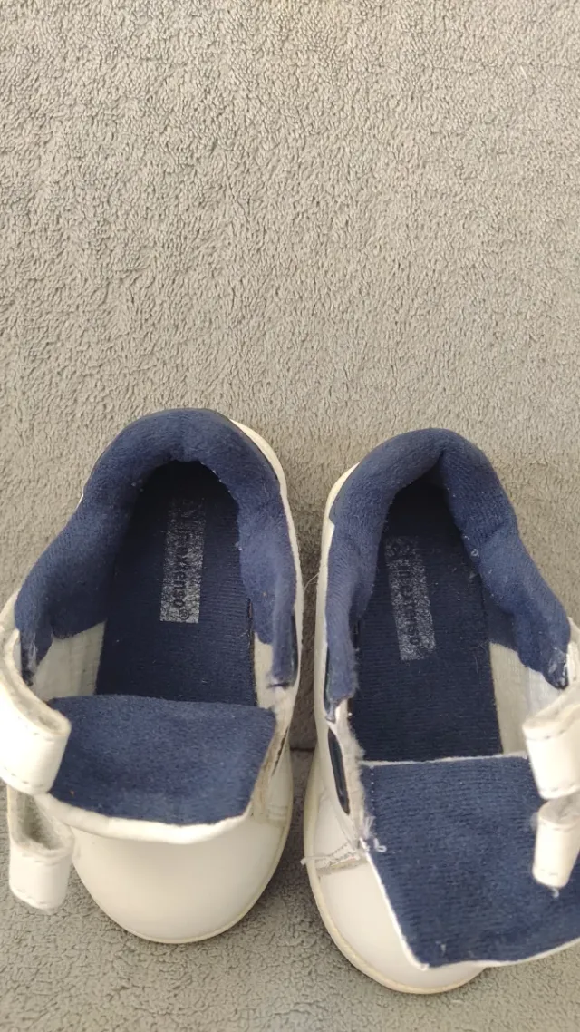 Scarpe bianche con velcro, primi passi, taglia 21-22