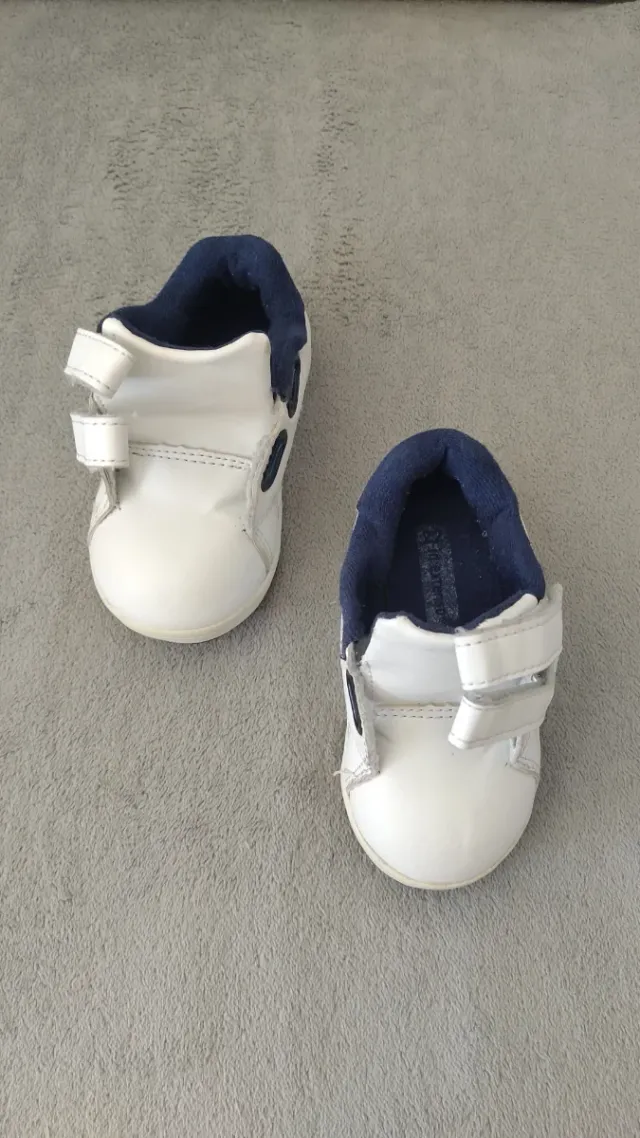 Scarpe bianche con velcro, primi passi, taglia 21-22