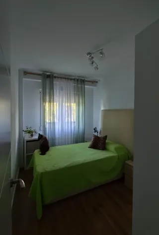 Habitación en piso tranquilo