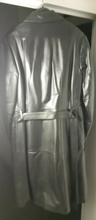 Abrigo piel calidad súper de tienda de lujo en Mad