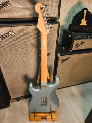 Fender Stratocaster MIJ Ice Blue Metallic 2014