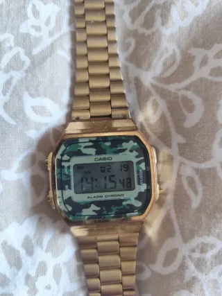 Reloj Casio Dorado Camuflaje mujer