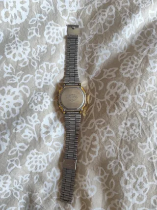 Reloj Casio Dorado Camuflaje mujer